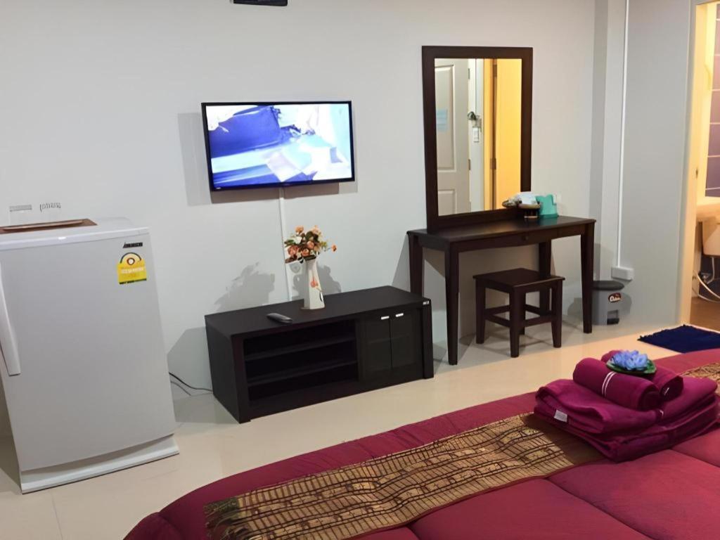 Tontalay Hotel Bangsaen Exteriör bild