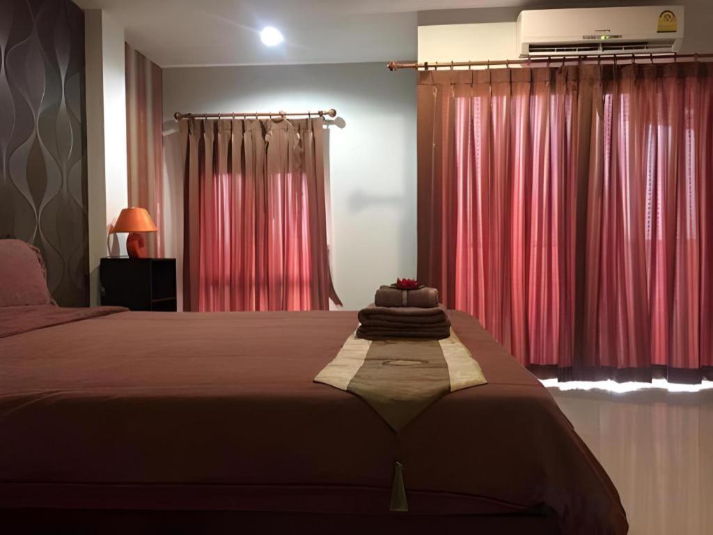 Tontalay Hotel Bangsaen Exteriör bild